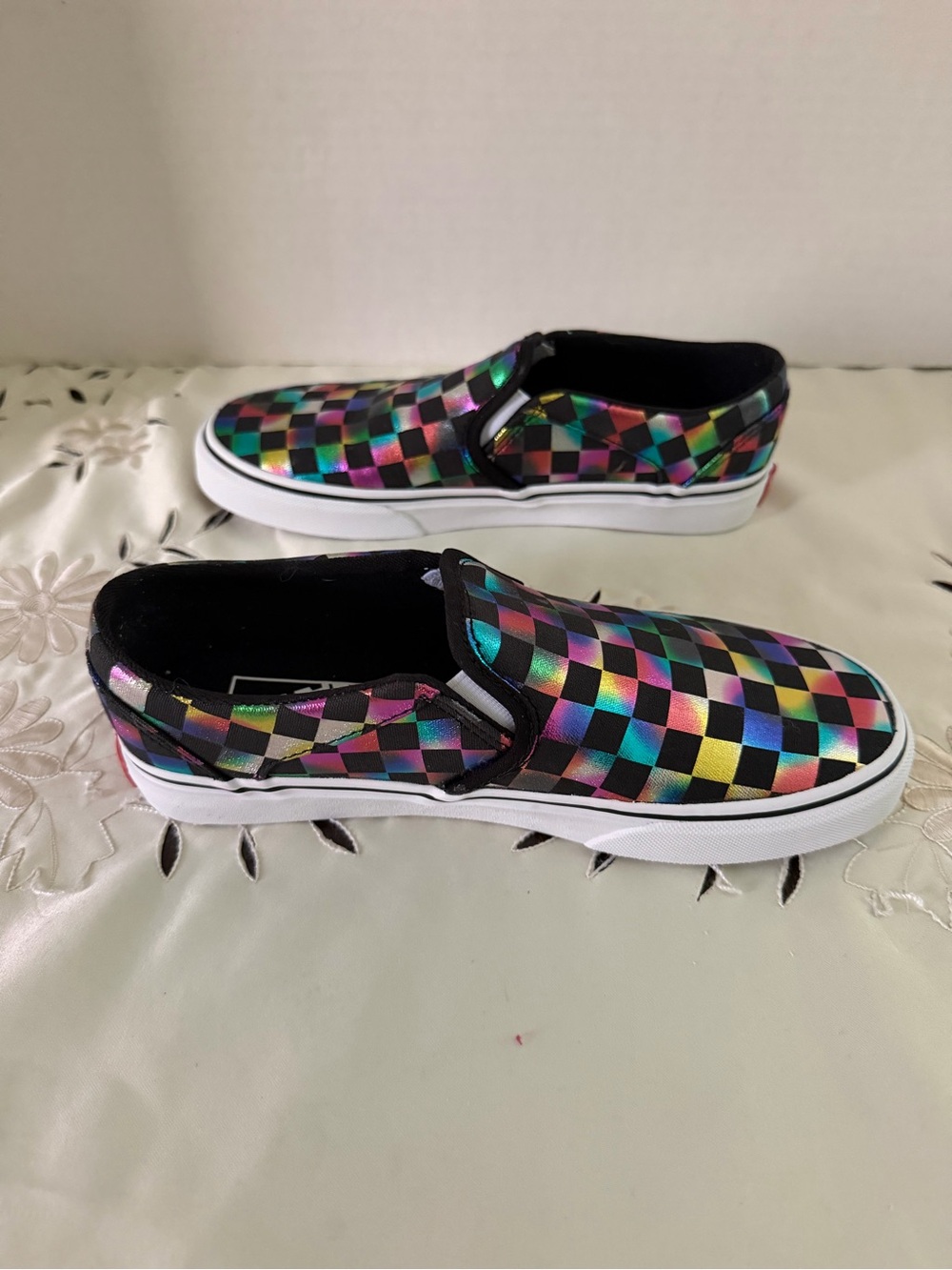 Vans Ward Black & Rainbow Iridescent Checkered Sneakers Womens Size 7.5 NIB - Picture 3 of 7